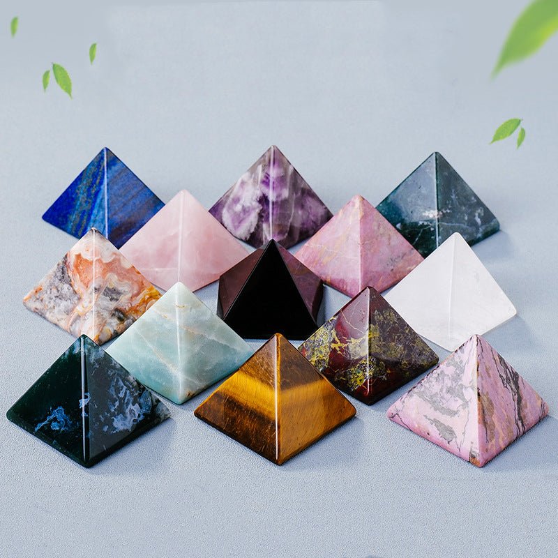 Pyramide en pierres naturelles pour énergie positive et méditation - Biloria
