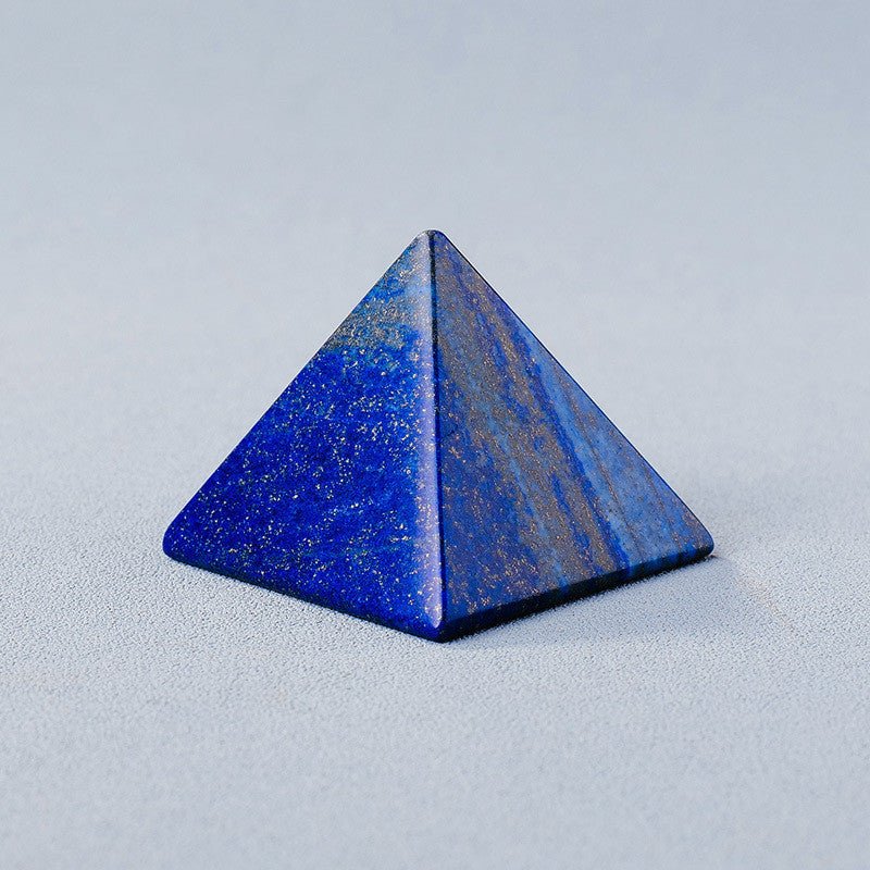 Pyramide en pierres naturelles pour énergie positive et méditation - Biloria