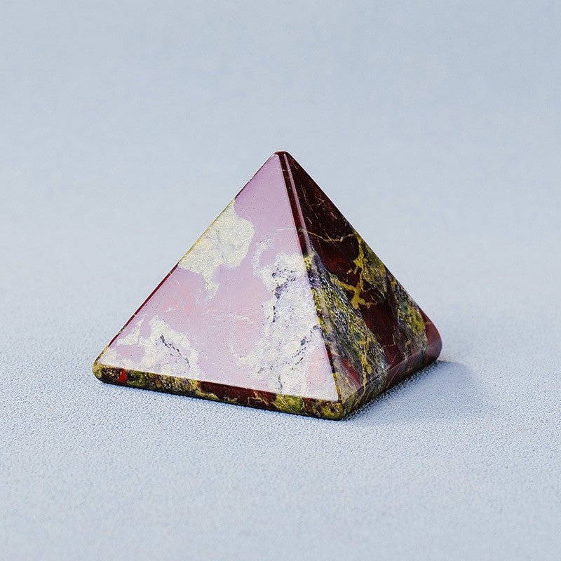 Pyramide en pierres naturelles pour énergie positive et méditation - Biloria