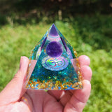 Pyramide Orgonite OM Améthyste Aigue Marine 6 cm – Déco Bureau - Biloria