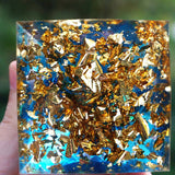 Pyramide Orgonite OM Améthyste Aigue Marine 6 cm – Déco Bureau - Biloria